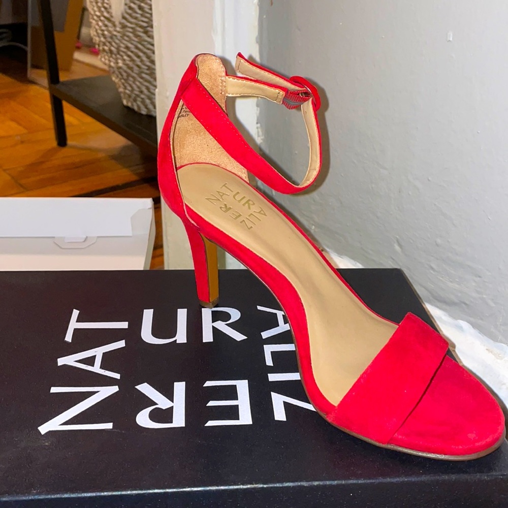 Naturalizer red heels size 7